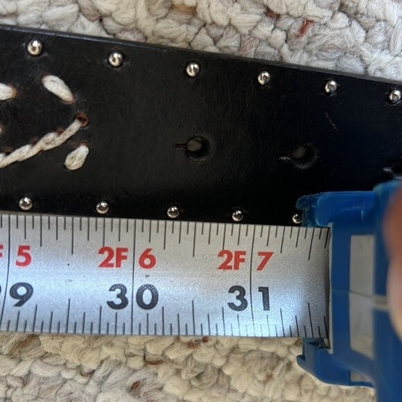 Western inspired leather belt - Picture 13 of 13